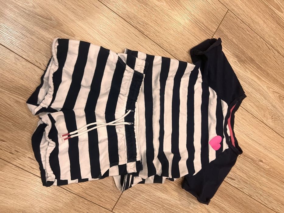 Пакет одягу на 4-5 років. H&M Взуття