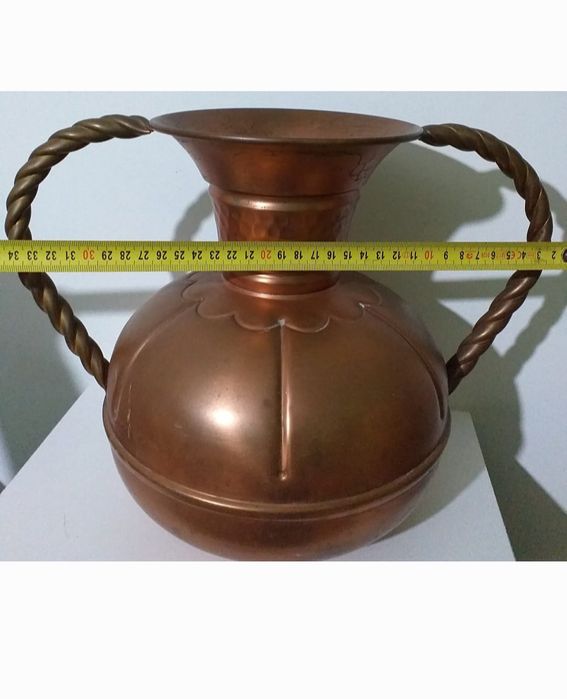 Vaso raro Vintage com alça de latão