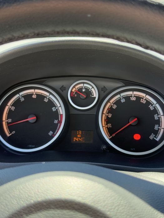 Opel Corsa 1.2 gasolina 2010
