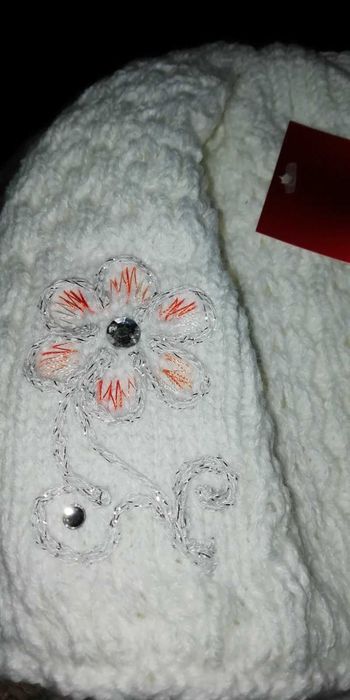 Тепла шапка для дівчинки