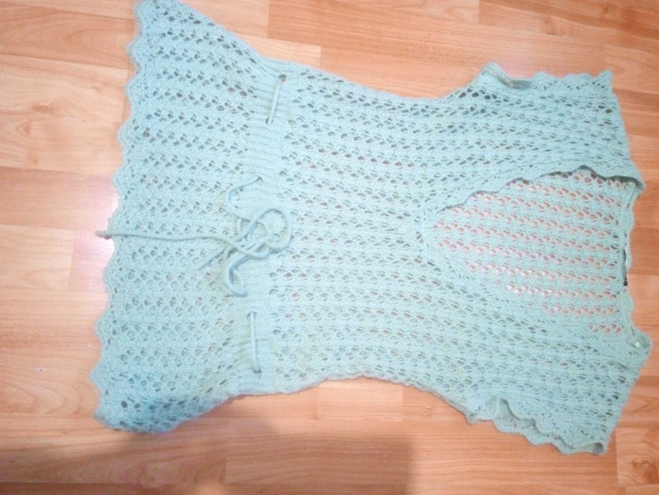 Шерстяна ажурна накидка