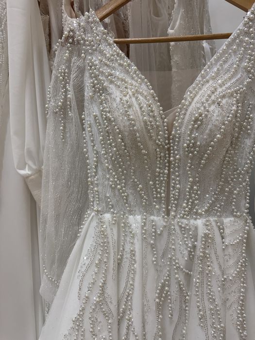 Nowa bogato zdobiona suknoa ślubma z długim rękawem i perłami blysk 38