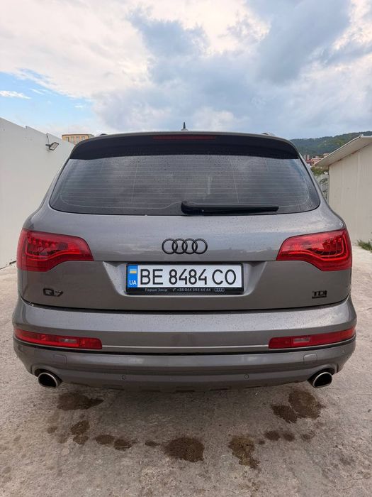 Срочно Продам audi Q7 3.0