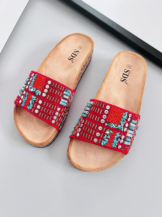 39 Sklep Nowe klapki damskie z koralikami 8097 red