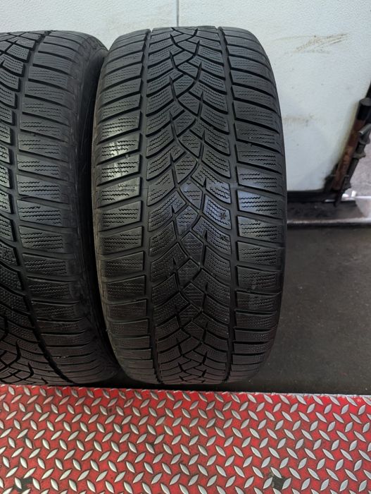 Opony zimowe Goodyear 235/45r17 18r6,8mm