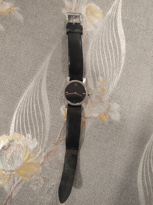 relógio CK  semi novo