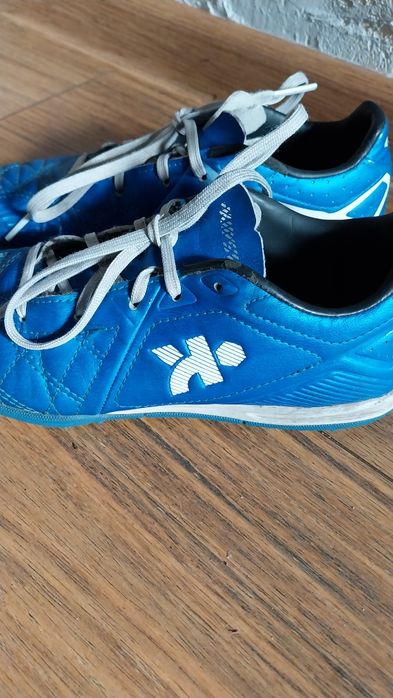 Buty piłkarskie turfy kipsta 33