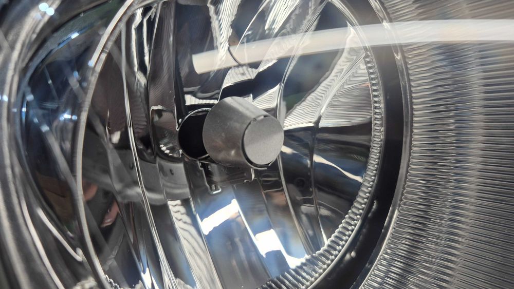 Otica Farol Frente Direito VW Touran 1T Caddy III 2003 a 2015 Ref. 441-1193R-LD-EM NOVO DEPO