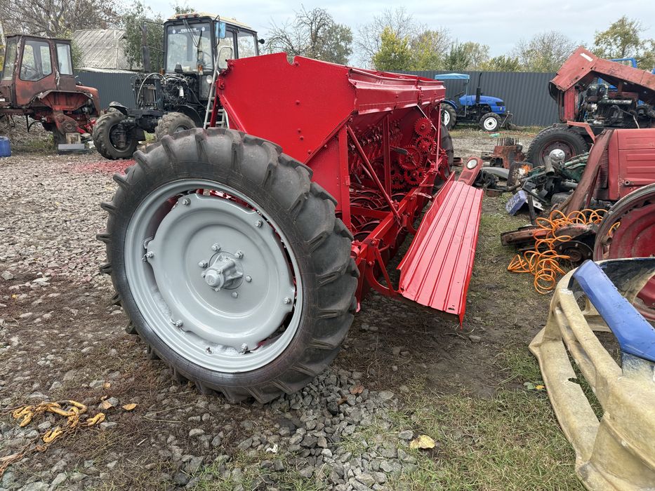 Сівалка зернова сз 3/6 робочий стан