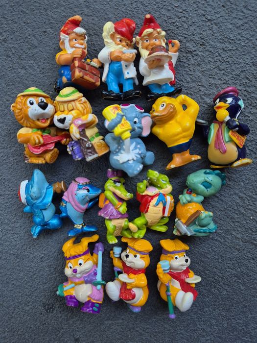 Zestaw figurki vintage Ferrero stare zabawki z kinder jajka kinder niespodzianka retro 1991