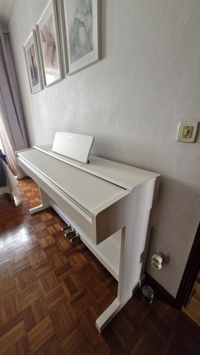 Piano Yamaha  NOVO