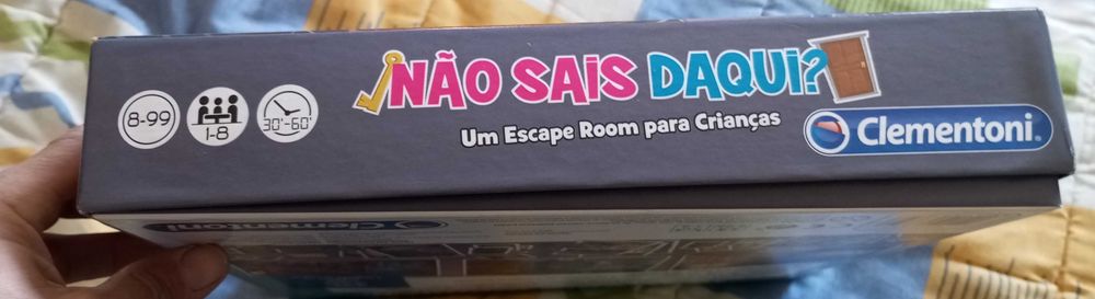 Jogo "Não sais daqui" da Clementoni - Como novo