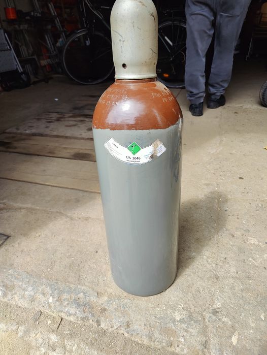 Sprzedam butlę z helem