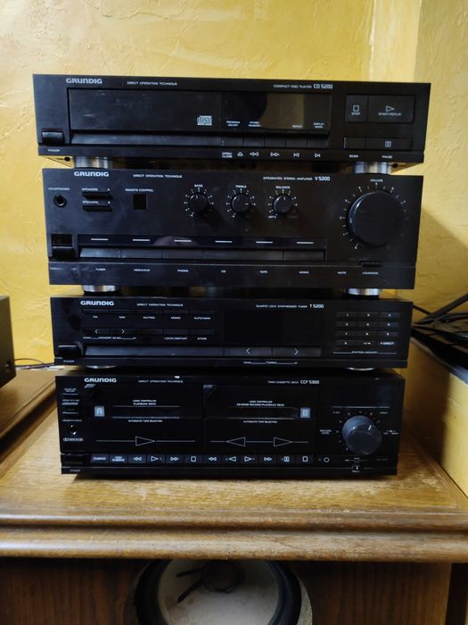 Sprzedam wieże Grundig 5200