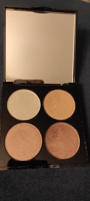 Paleta rozświetlaczy Revlon