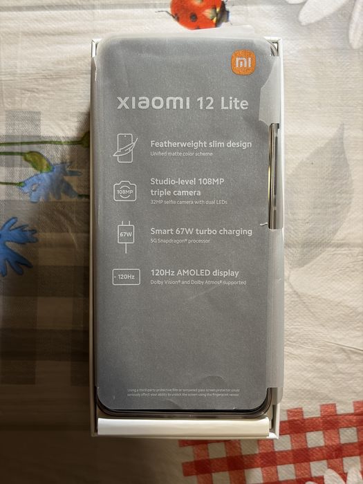 Xiaomi 12 lite.