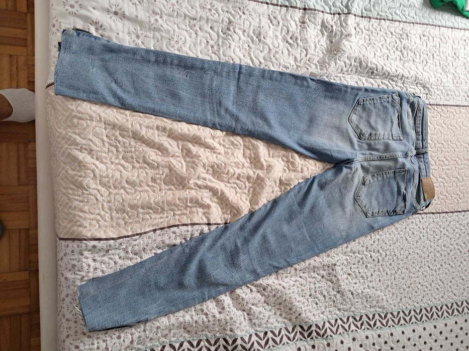 Calças de ganga da marca Zara como novas .