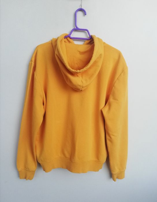 Sweat Amarela da marca C&A - T. L