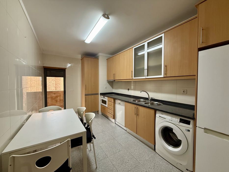 Alugo Apartamento T3