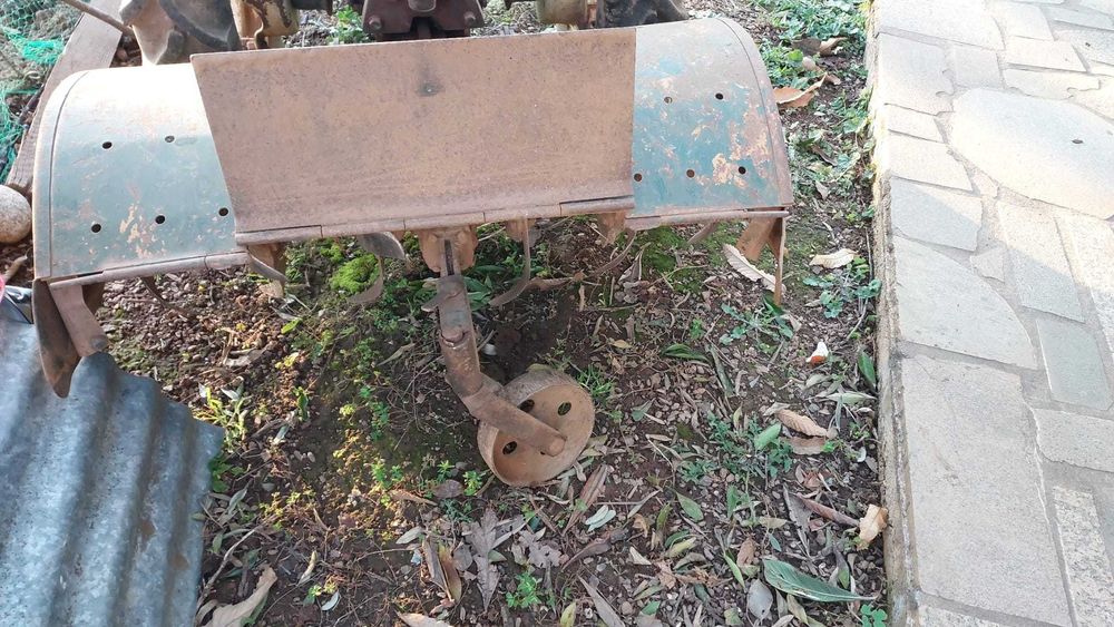 Trator Goldoni 14CV + Alfaias