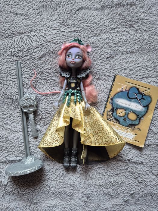 Мауседес Монстер Хай
