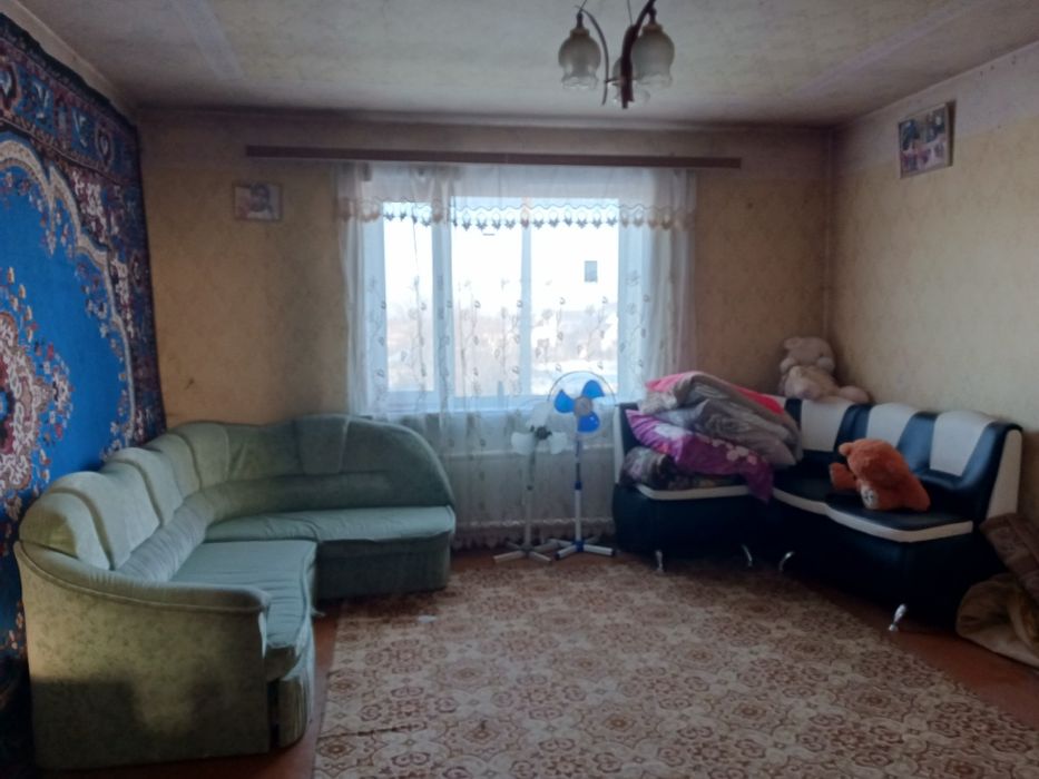 Продам дом два полных этажа на улице имеется кухня в доме ванна туалет