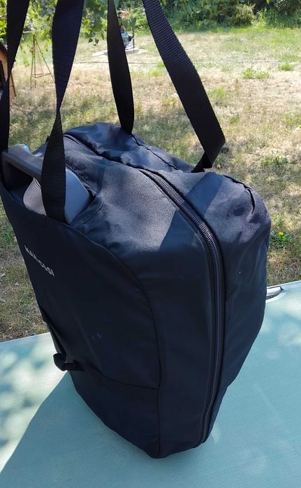 fotelik samochodowy Maxi Cosi Nomad Plus  i-Size przenośny w torbie podróżnej