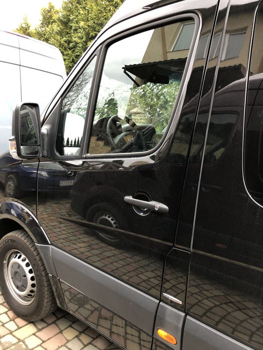 Двері передні Sprinter 906 Спрінтер