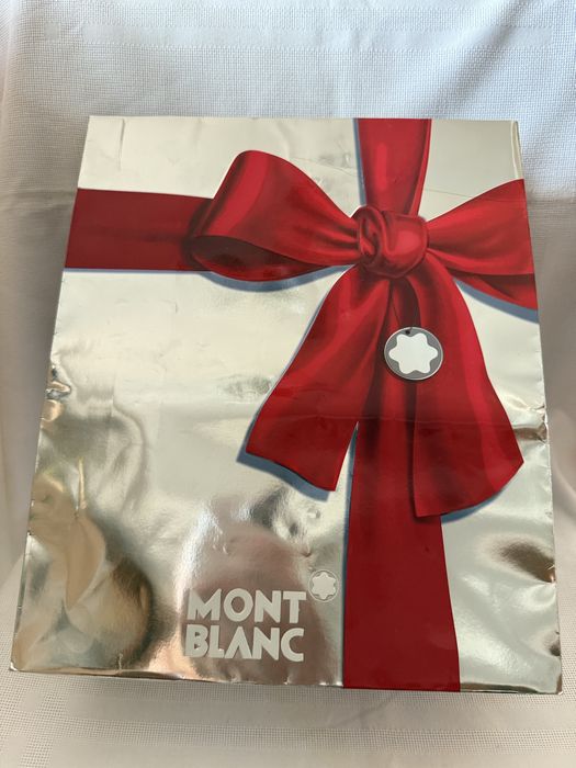 Пакеты Mont blanc, Dior, Chanel, Brocard, Shiseido.