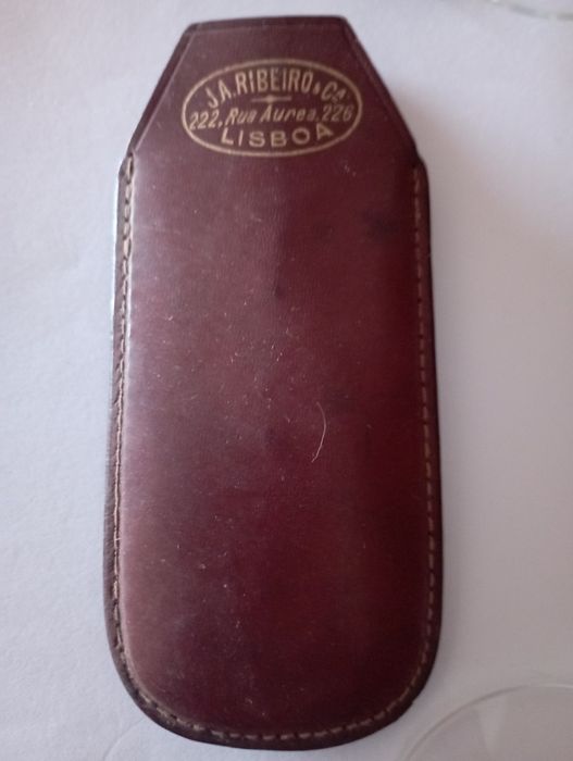 Óculos muito antigos