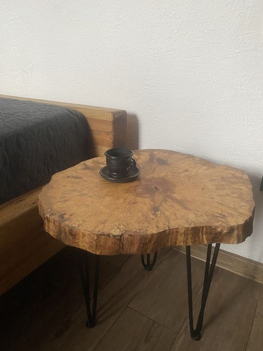 Столик кавовий,столик приліжковий,стіл журнальний