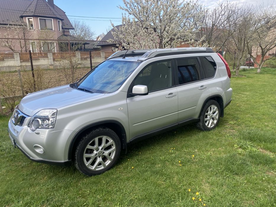 Продаж автомобіля Nissan X-Trail