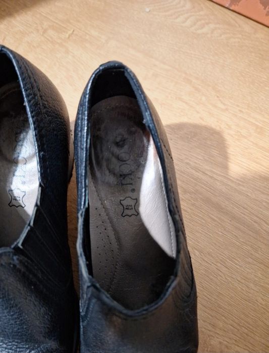 Jesienne buty ze skóry marki Lasocki roz. 37