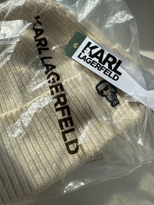 Куртка KARL LAGERFELD нова та шапка нова