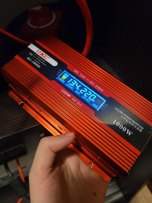 Перетворювач напруги / інвертор 12 на 220 (UKC KC-1000D)