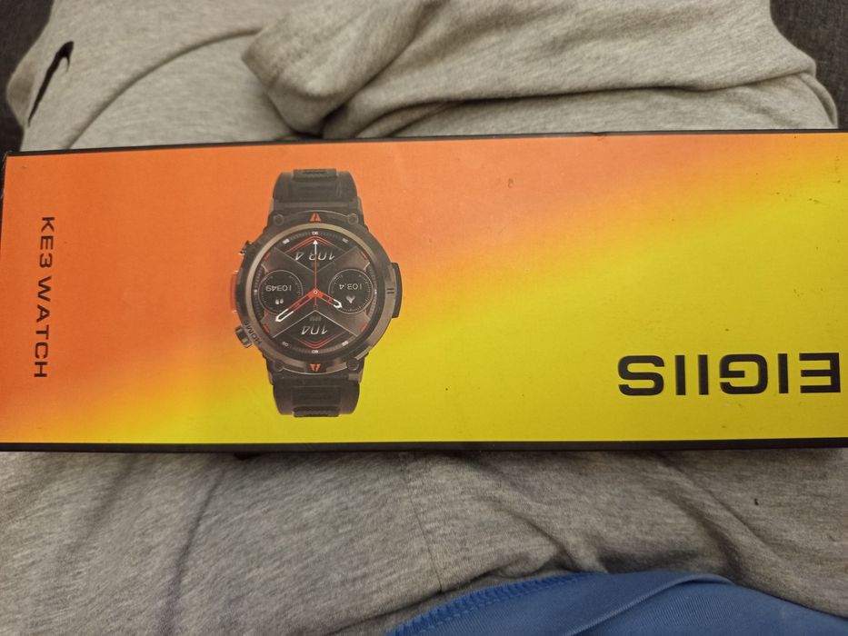 Смарт часы с фонариком