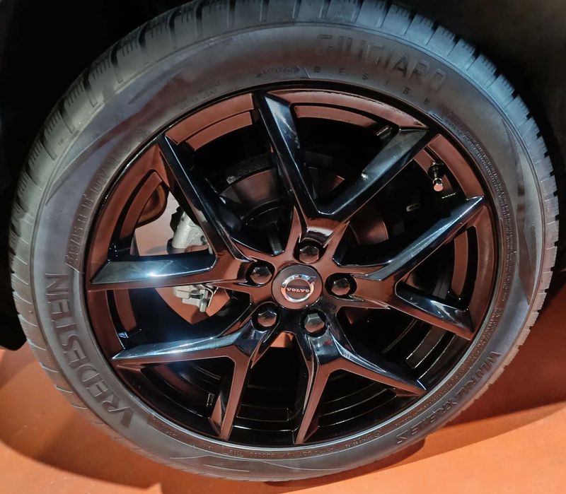 Oryginalne Felgi Volvo 18 Cali Wraz z Oponami