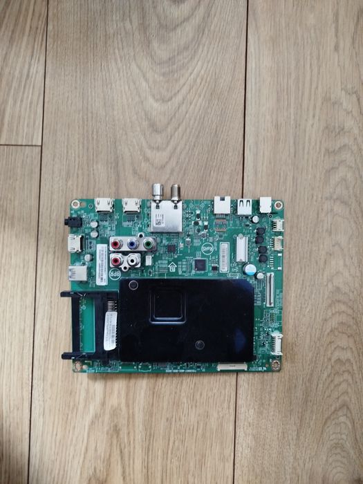 Plyta główna tv Philips - 715G9907-M0G-B00-005G

100% SPRAWNA