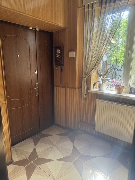 Продаж будинку нерухомість