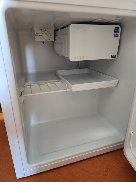 Mini Frigorífico Kunft (avariado)