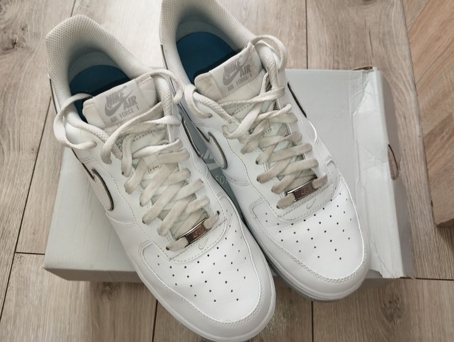 Nike Air Force 1 '07 skórzane white/ Wolf Grey 46 (30)
 rozmiar 46