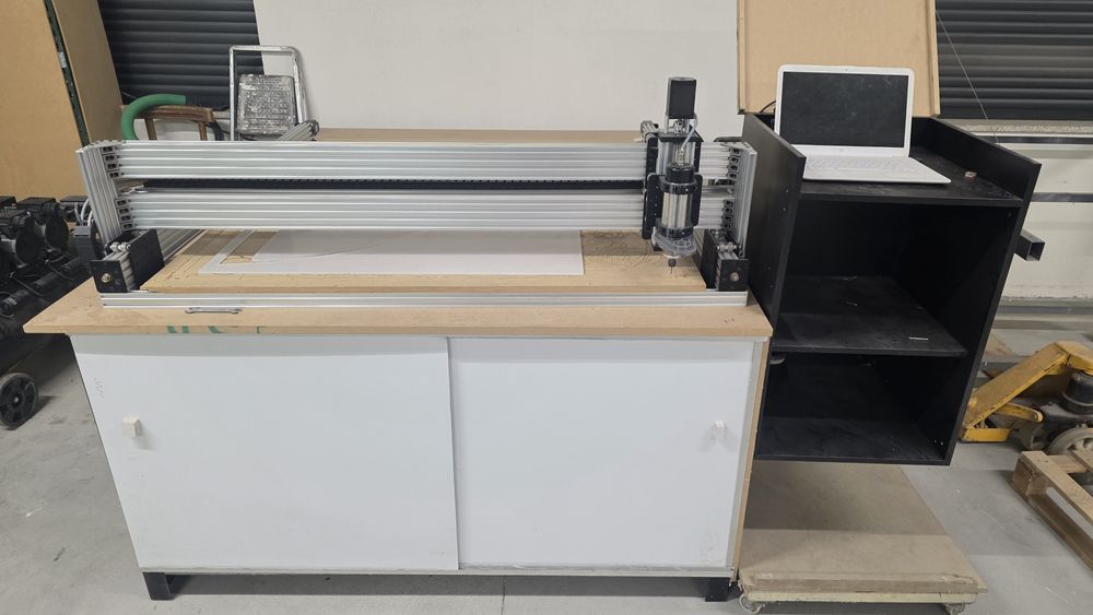 CNC Alumínio 1,5 x 1.5 área bruta 1,25 x 1.25 área de corte