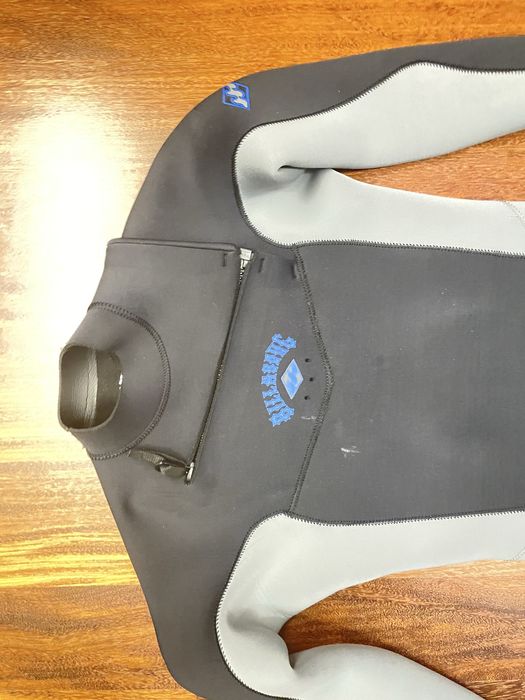 Fato Billabong 4/3mm Usado