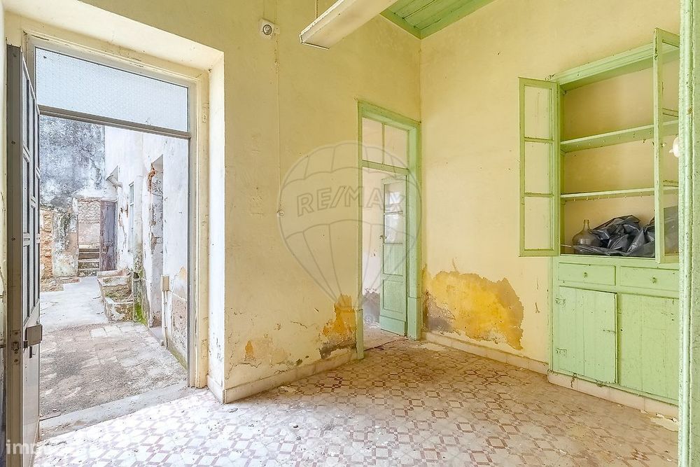 Moradia T4 para venda