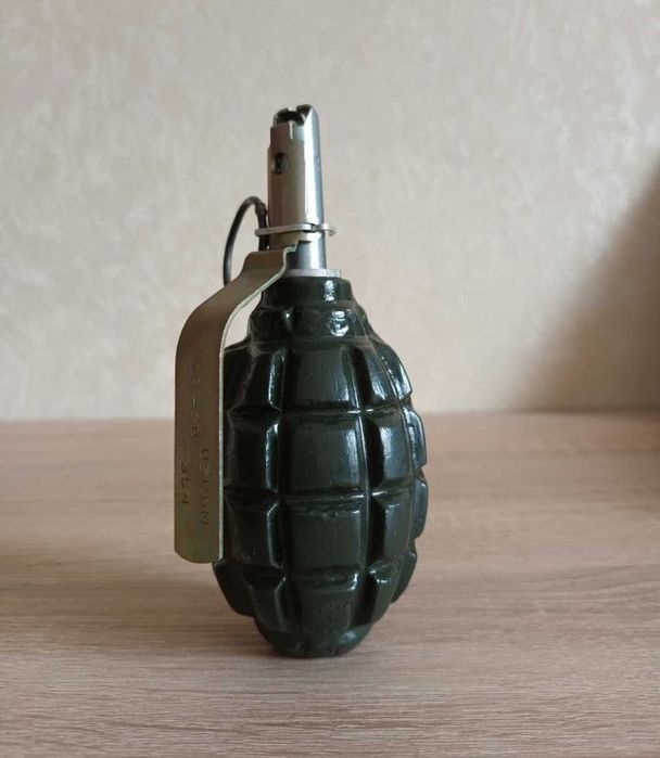 Металевий макет "F-1 "