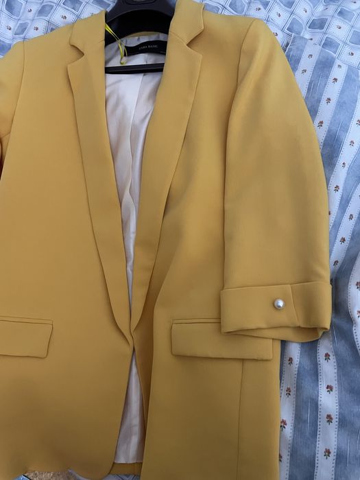 Blazer amarelo- Zara