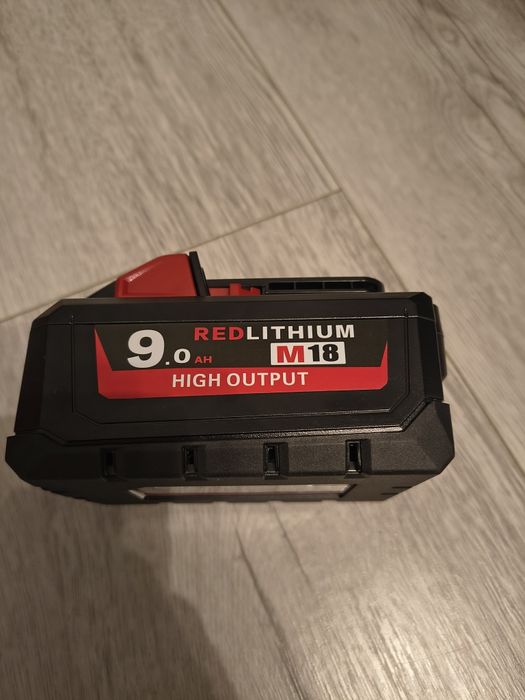 Bateria akumulator Milwaukee m18 9ah nowa