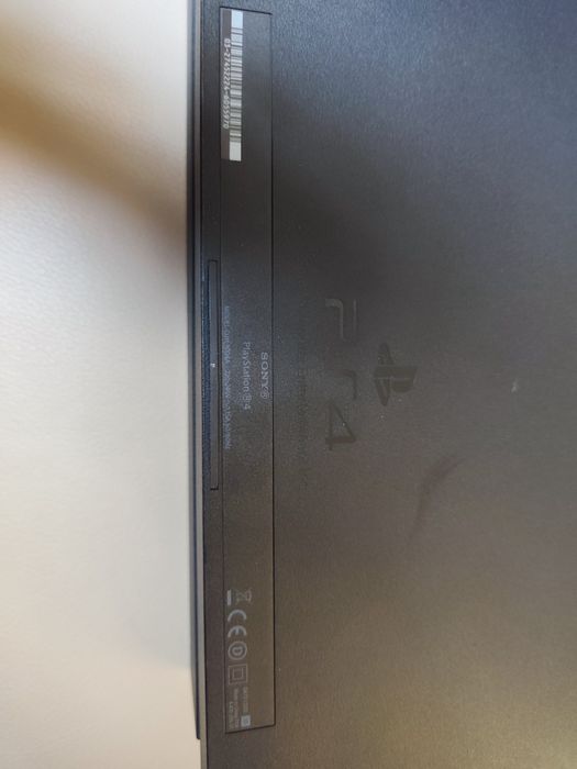 PlayStation 4 primeiras edições