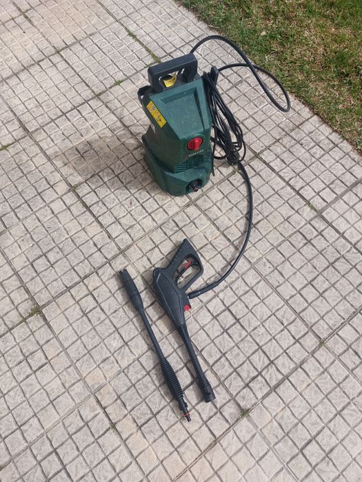 Máquina parkside Lavar pressão avariada e acessórios 100% funcionais