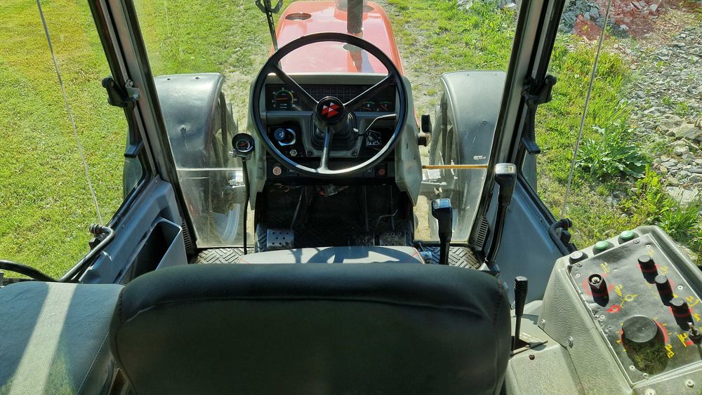 Massey Ferguson 3070 . 3075
